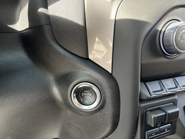 2025 Chevrolet Silverado 3500HD CC