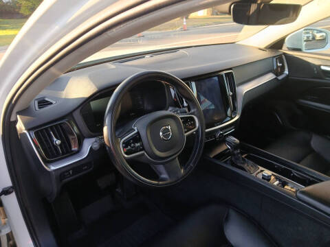 2019 Volvo S60 T6 Momentum