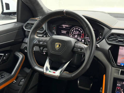 2022 Lamborghini Urus