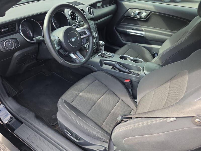 2015 Ford Mustang V6