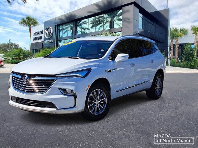 2024 Buick Enclave Essence's photo