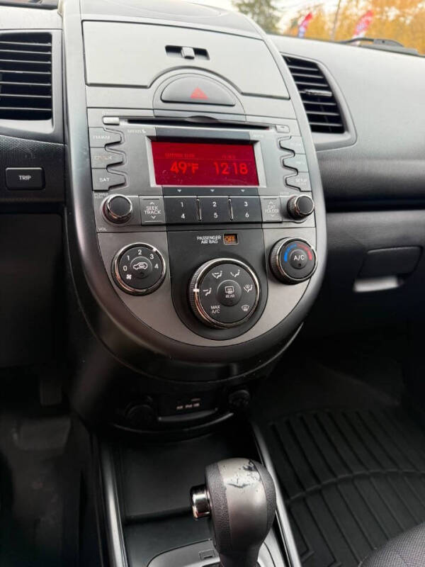 2011 Kia Soul +