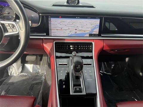 2018 Porsche Panamera 4