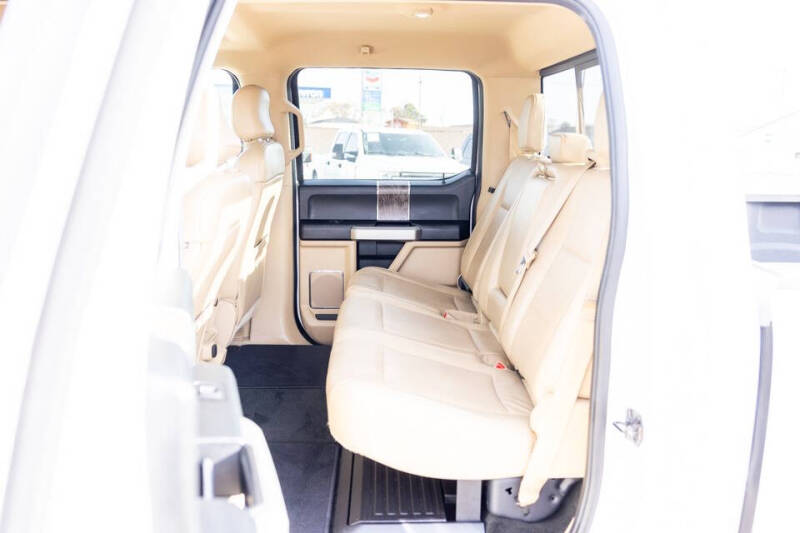 2017 Ford F-350 Super Duty Lariat