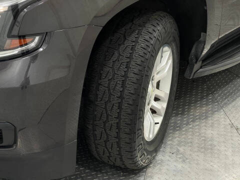 2017 Chevrolet Suburban LT