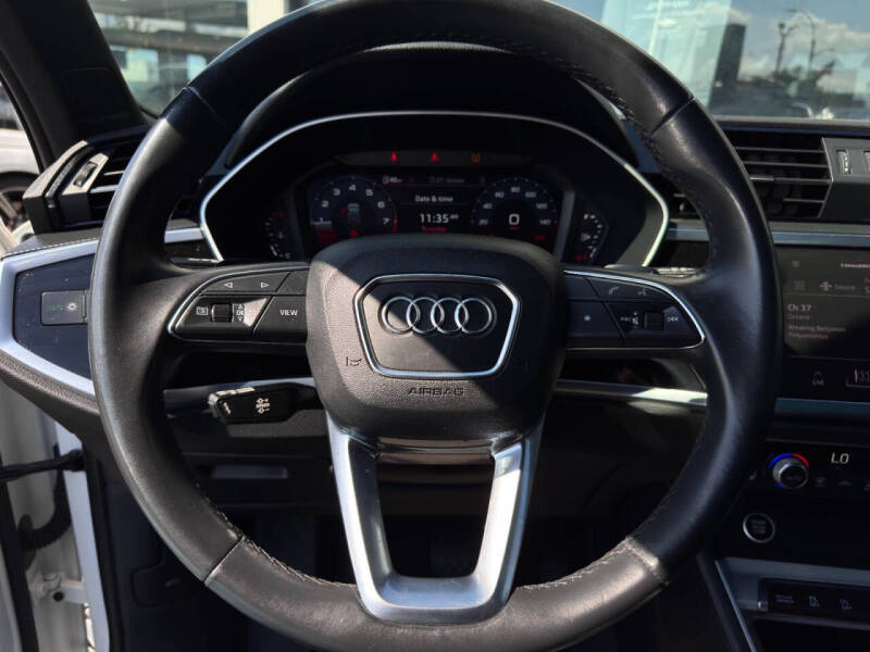 2023 Audi Q3 quattro S line Premium 45 TFSI