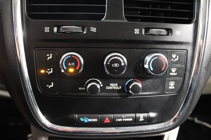 2017 Dodge Grand Caravan SE