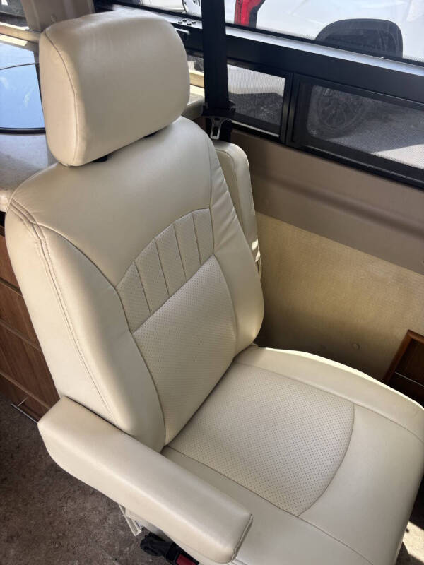 2015 Winnebago ERA BM170X