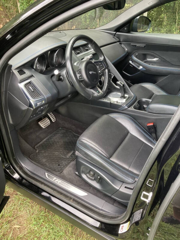 2019 Jaguar E-PACE P300 R-Dynamic SE