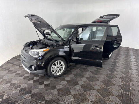 2017 Kia Soul +