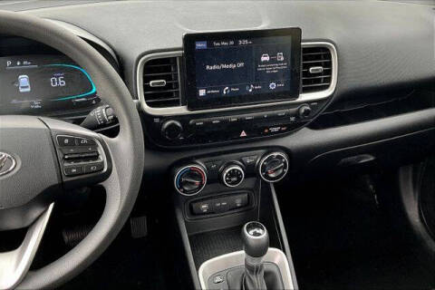 2024 Hyundai Venue SE