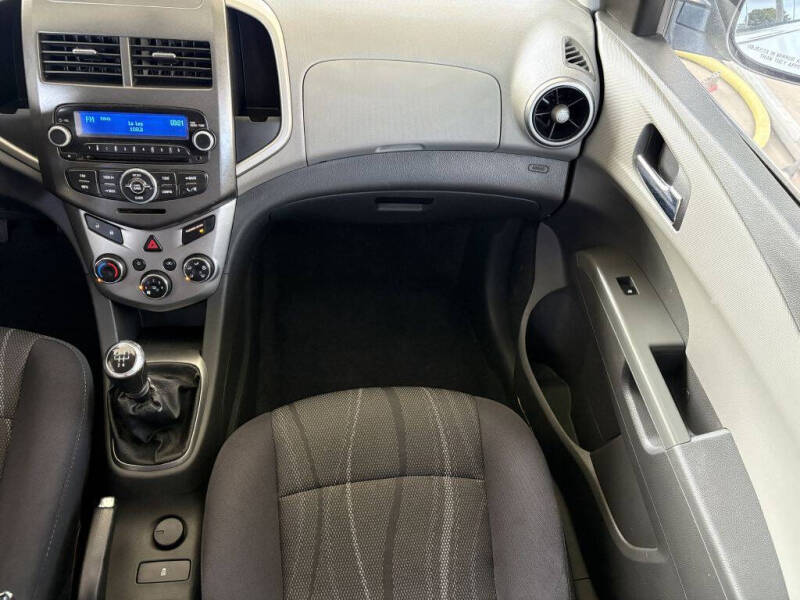 2014 Chevrolet Sonic LT Manual