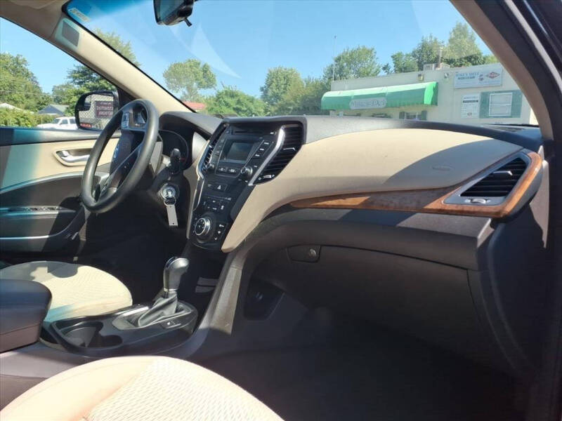 2016 Hyundai Santa Fe SE