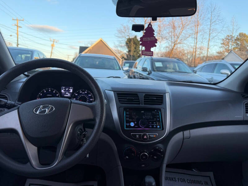 2017 Hyundai Accent SE