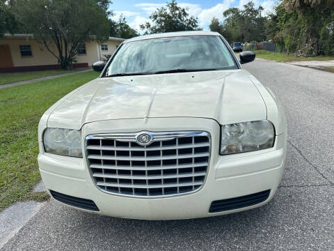 2009 Chrysler 300 for sale at Legacy Auto Sales in Orlando FL
