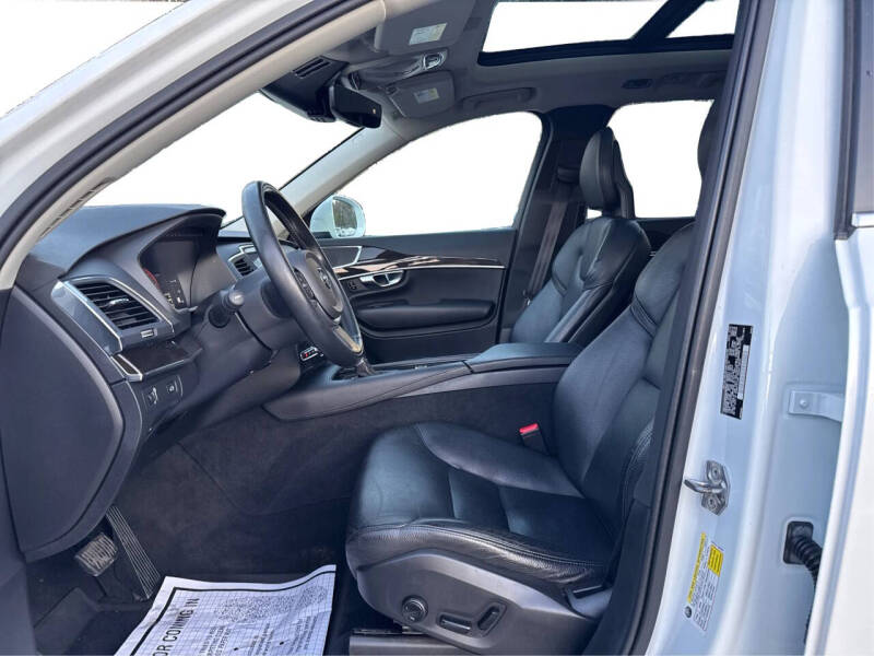 2018 Volvo XC90 T5 Momentum 7-Passenger