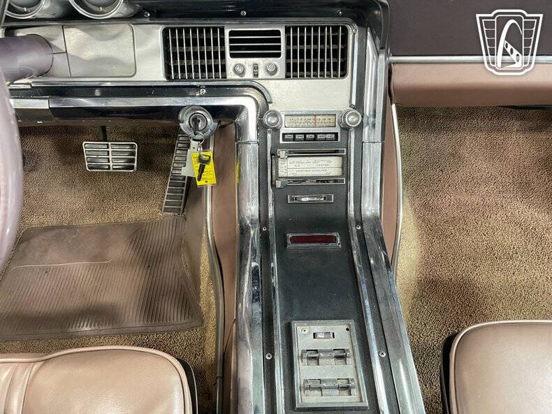 1964 Ford Thunderbird