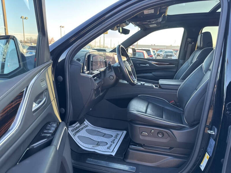 2023 Cadillac Escalade ESV Premium Luxury