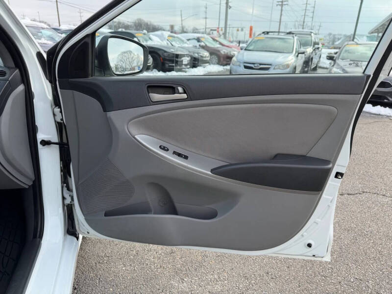 2016 Hyundai Accent SE