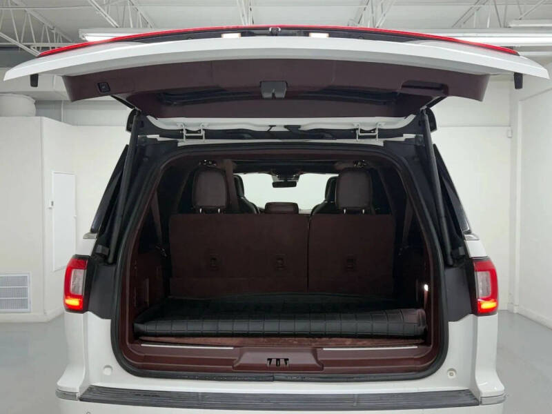 2020 Lincoln Navigator L Black Label