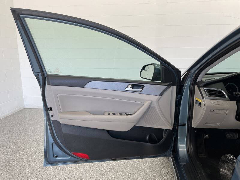 2016 Hyundai Sonata Hybrid SE