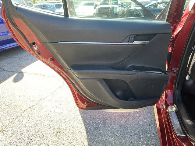 2019 Toyota Camry Hybrid LE