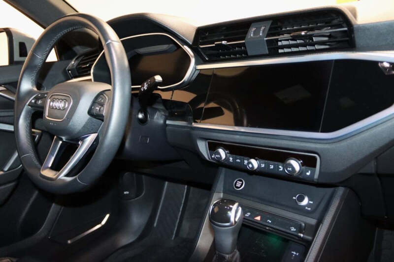 2021 Audi Q3 quattro S line Prem Plus 45 TFSI