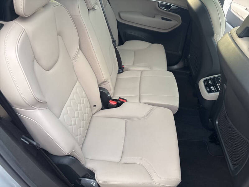 2025 Volvo XC90 B6 Plus Bright Theme 7P