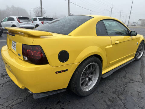 2004 Ford Mustang GT Deluxe
