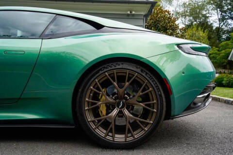 2025 Aston Martin DB12 V8