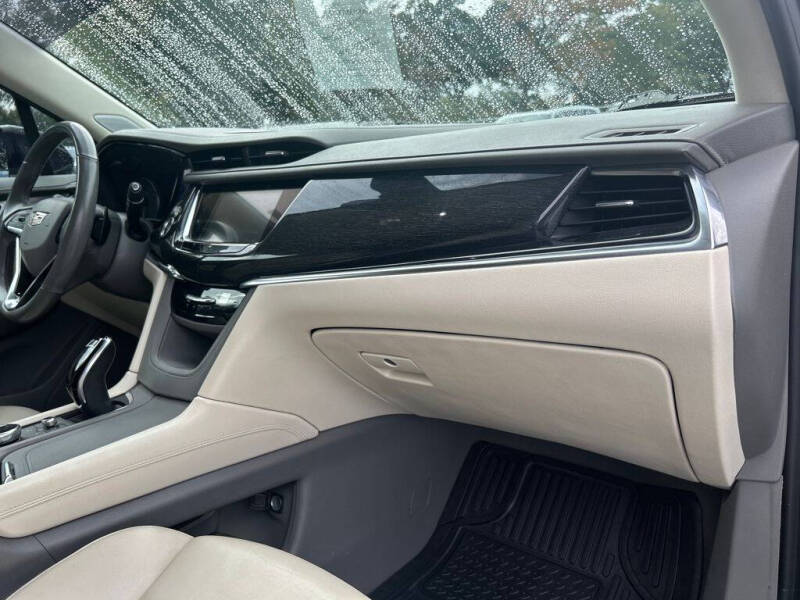 2020 Cadillac XT6 Premium Luxury