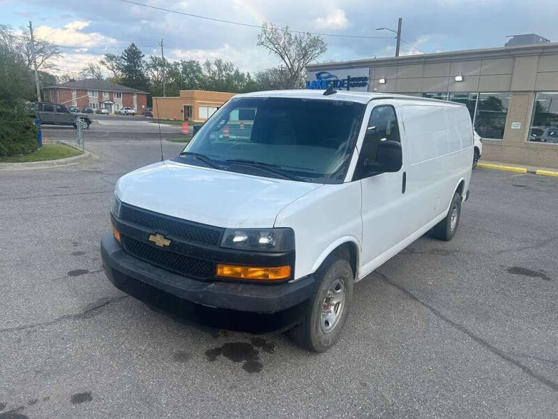 2022 Chevrolet Express 2500