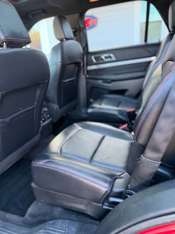 2018 Ford Explorer Sport