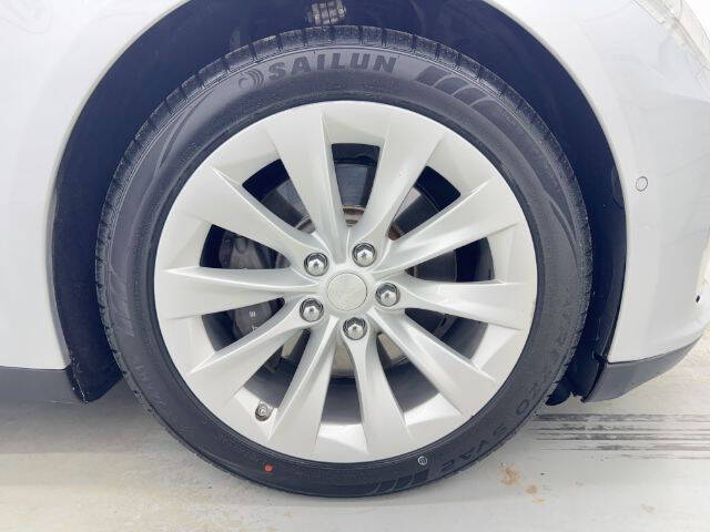 2015 Tesla Model S