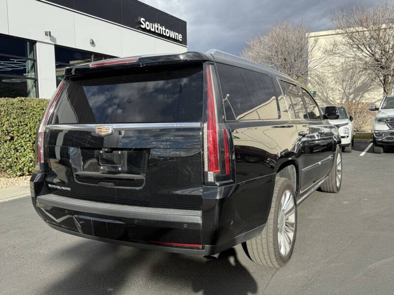 2017 Cadillac Escalade ESV Platinum
