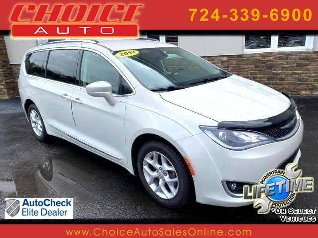 2017 Chrysler Pacifica for sale at CHOICE AUTO SALES in Murrysville PA