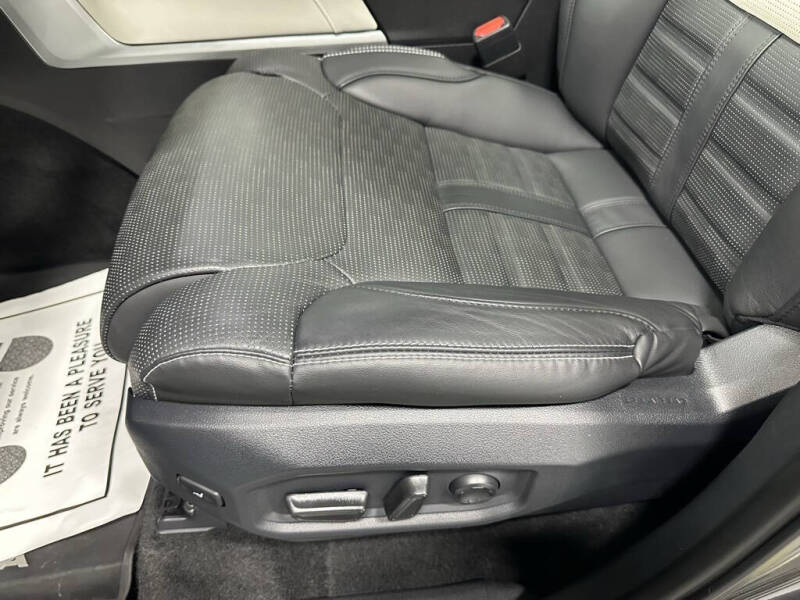 2024 Toyota Sequoia Capstone