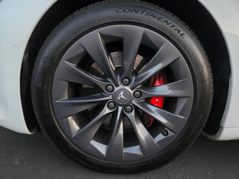 2020 Tesla Model S Performance