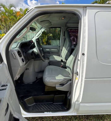 2011 Ford E-Series E-350 SD