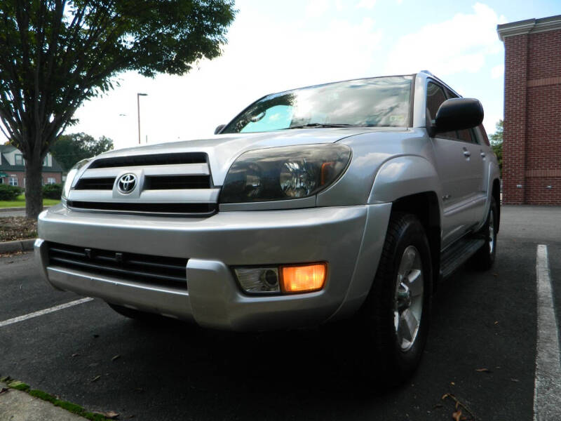 2004 Toyota 4Runner SR5 photo 21