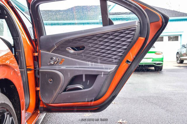 2024 Bentley Flying Spur Mulliner W12