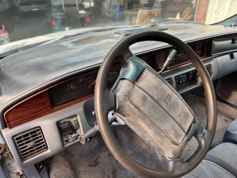 1992 Oldsmobile Custom Cruiser