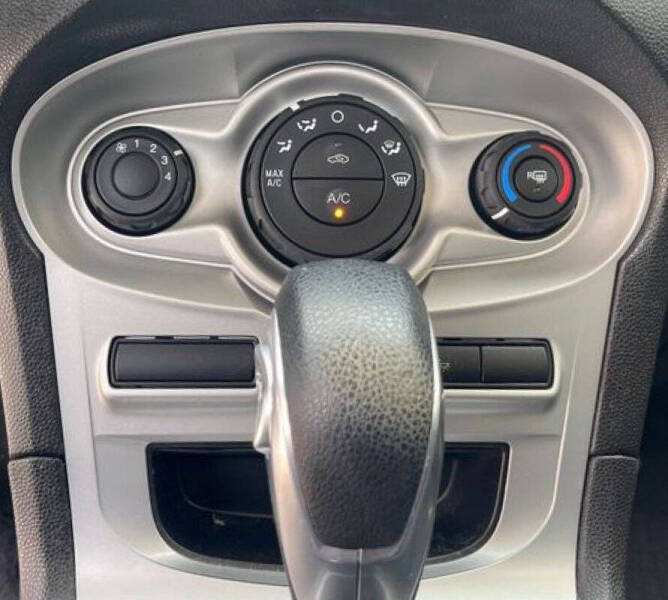 2017 Ford Fiesta SE