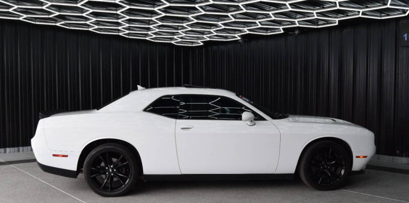 2018 Dodge Challenger SXT Plus