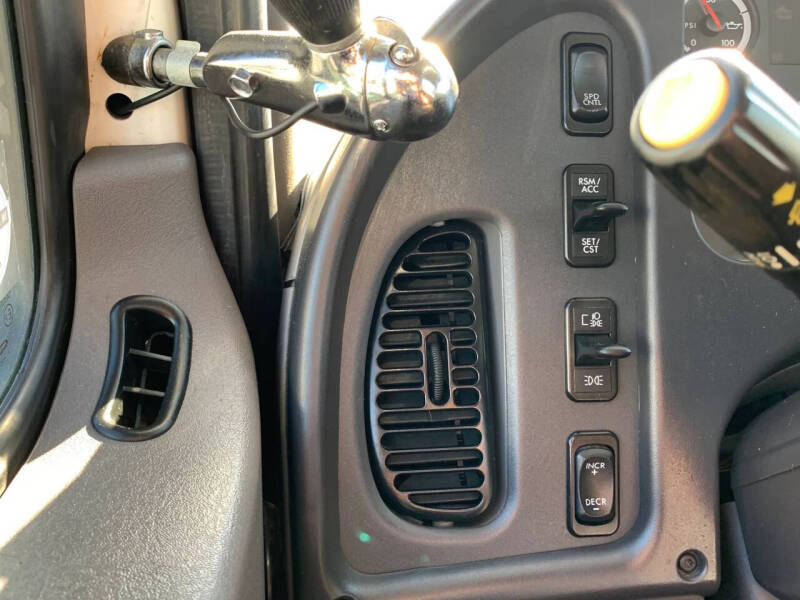 2014 Freightliner M2 106