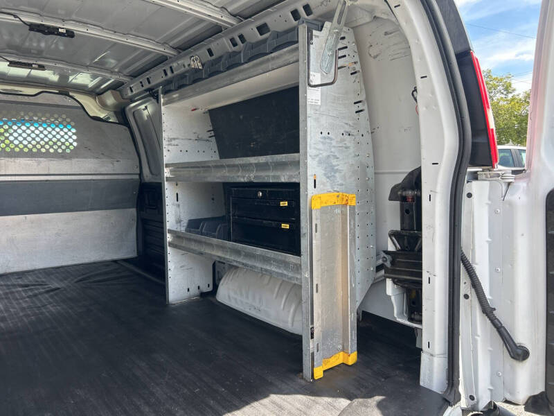 2017 Chevrolet Express 2500