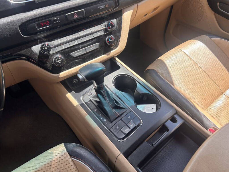 2017 Kia Sedona LX