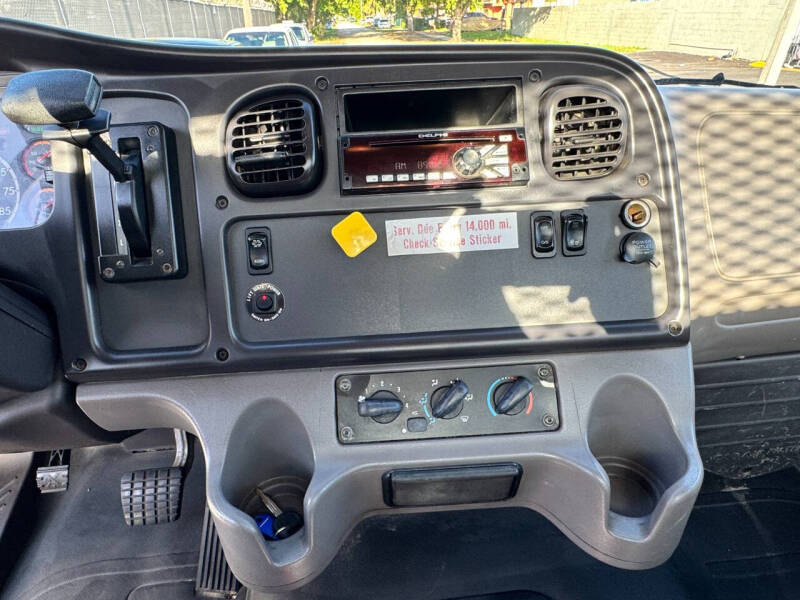 2016 Freightliner M2 106