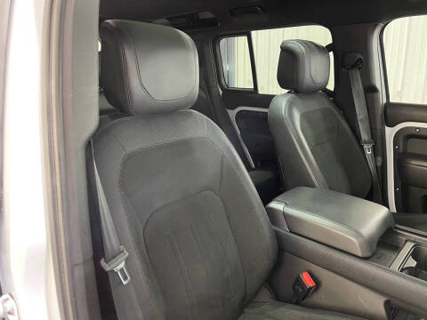 2022 Land Rover Defender 110 V8