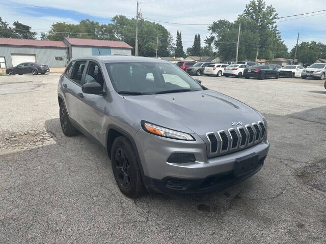 2016 Jeep Cherokee for sale at New Path Auto Finance in Coal Valley, IL